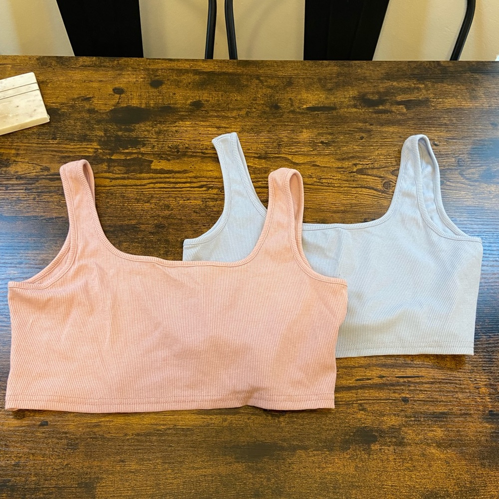 SHEIN Crop Top Tanks